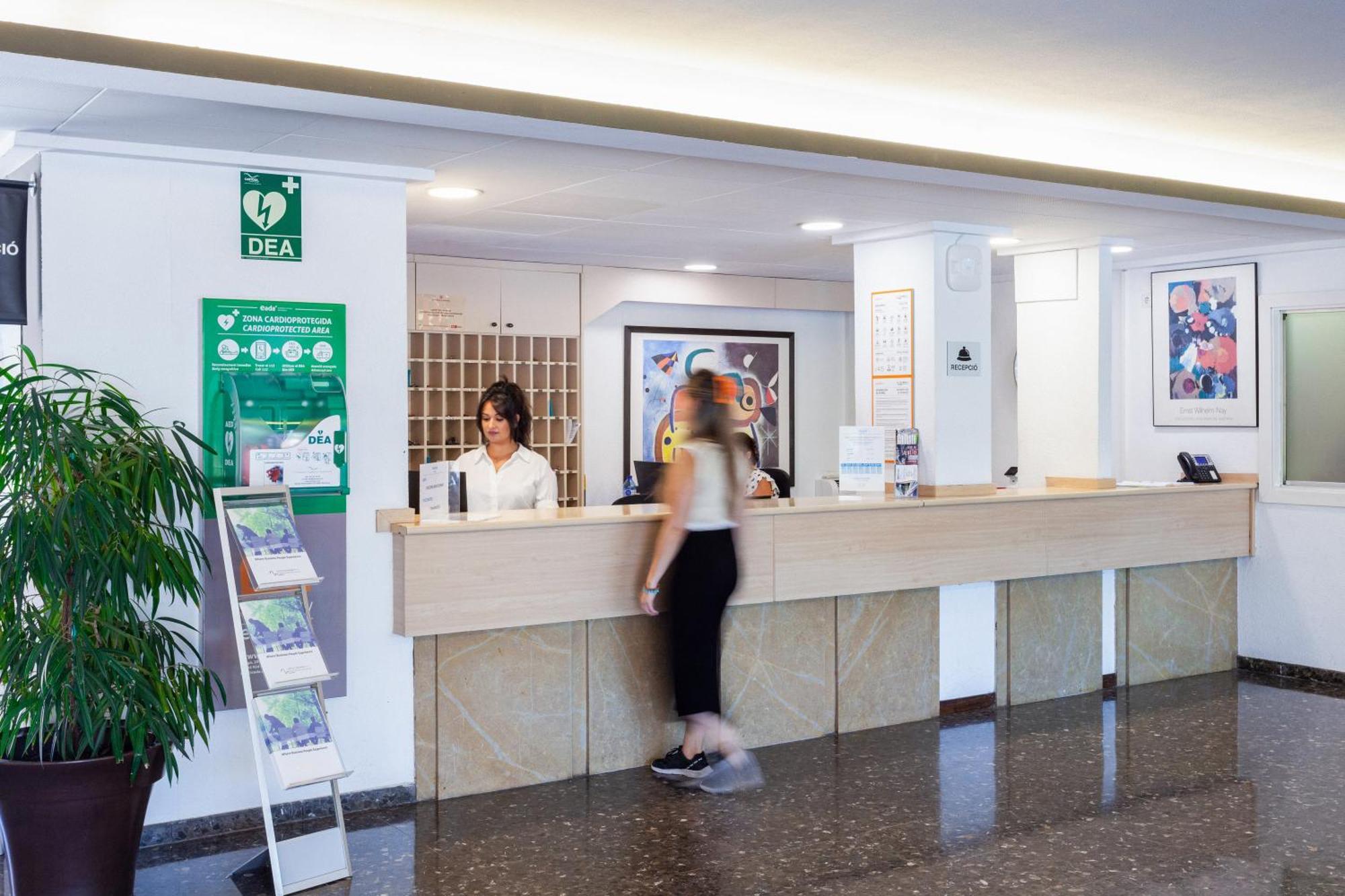 Checkin Montserrat Collbató Екстериор снимка